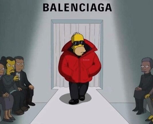 A inversão do luxo com os Simpsons no desfile da Balenciaga.